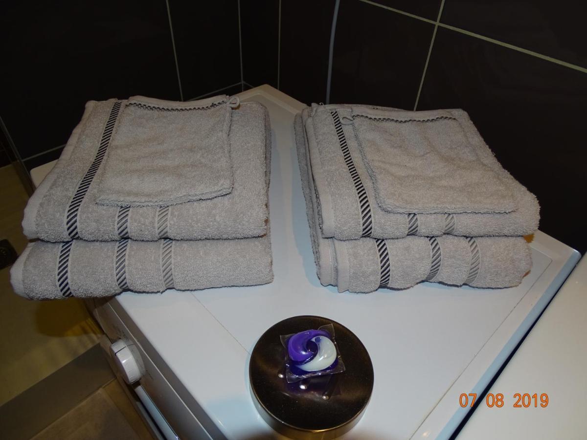Legend- Parking Prive Gratuit- Terrasse Privee- Wifi - Convert - Alimentec Bourg-en-Bresse Exterior photo