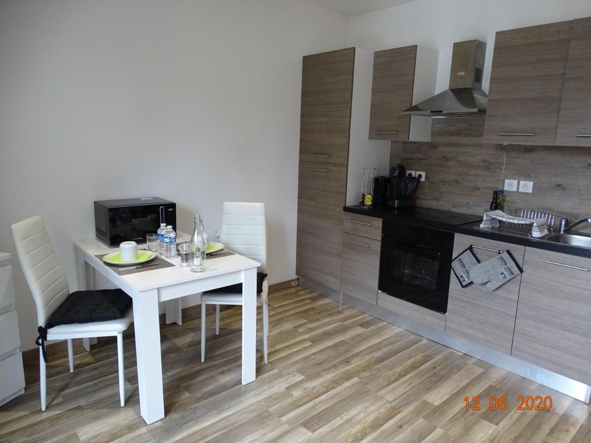 Legend- Parking Prive Gratuit- Terrasse Privee- Wifi - Convert - Alimentec Bourg-en-Bresse Exterior photo