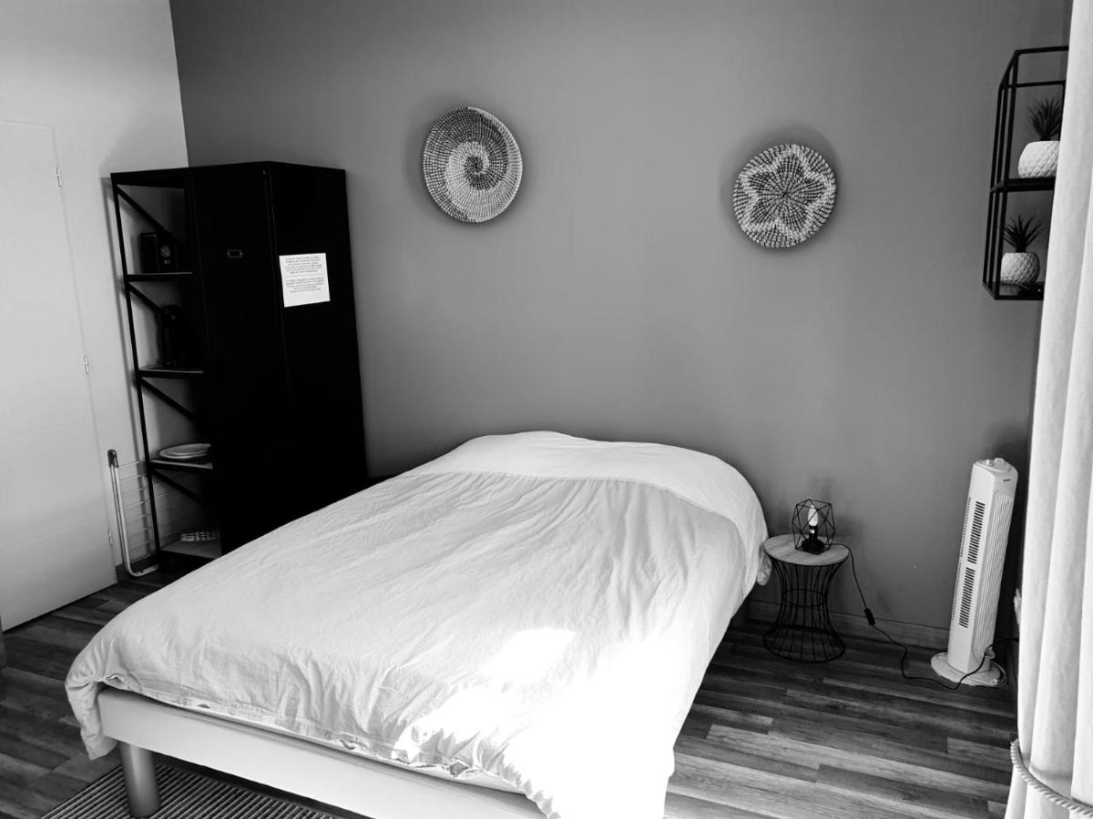 Legend- Parking Prive Gratuit- Terrasse Privee- Wifi - Convert - Alimentec Bourg-en-Bresse Exterior photo
